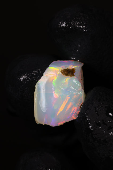 1.03g Chalk Opal