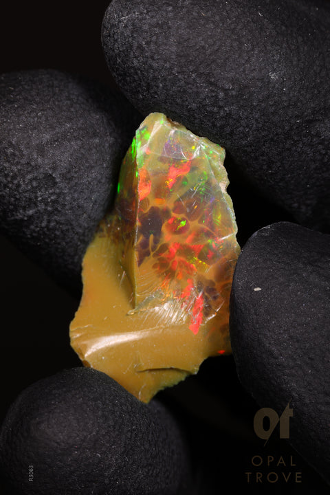 1.48 Rough Ethiopian Jewelry Grade Welo Opal