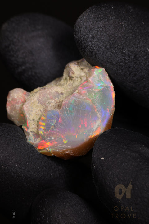 3.58 Rough Ethiopian Jewelry Grade Welo Opal