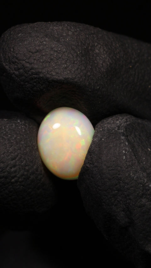 1.92ct Round Cabochon