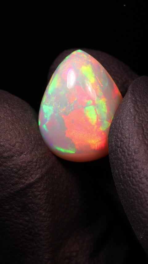 7.90ct Teardrop Cabochon