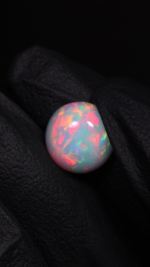 3.05ct Round Cabochon