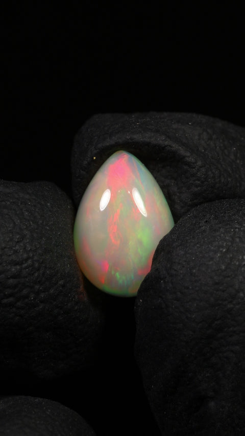 1.95ct Teardrop Cabochon