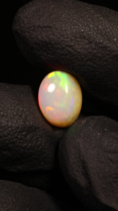 2.77ct Round Cabochon