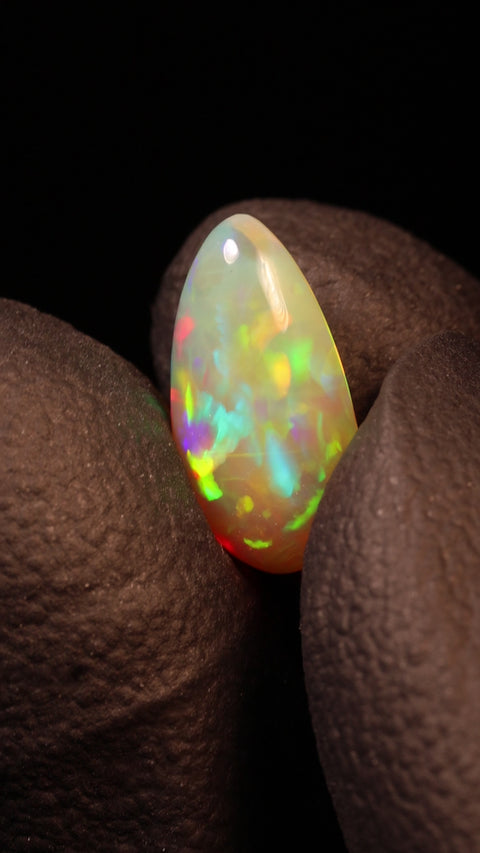 1.80ct Teardrop Cabochon