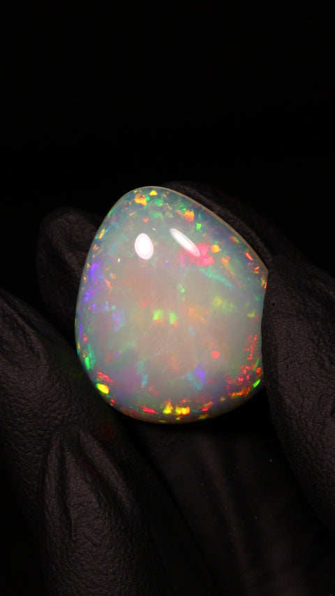 27.60ct Teardrop Cabochon